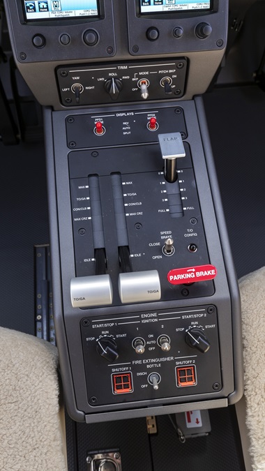 Phenom Center Console